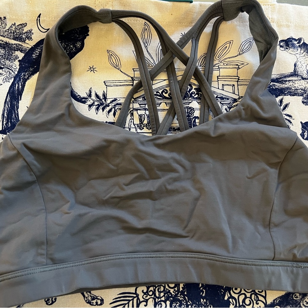 Lululemon size 8 sportsbra